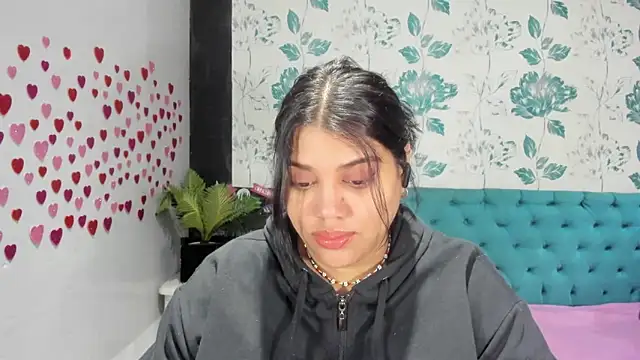 LindaBreeS online show from 02.14.25