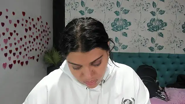 LindaBreeS online show from 02.21.25