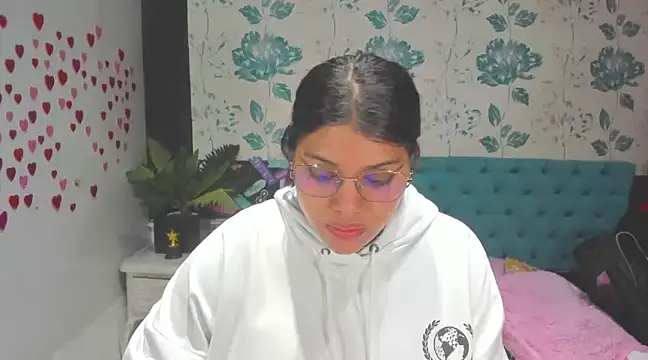 LindaBreeS online show from 02.28.25