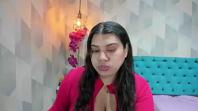Snapshot of LindaBreeS chatting on 06.09.26 LindaBreeS online show from 06.09.26