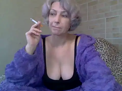 Snapshot of Lorie_Carrie chatting on 01.31.25 Lorie Carrie online show from 01.31.25