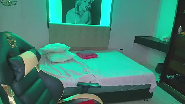 Andrea Ramos online show from 02.20.25