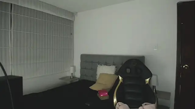 Andrea Ramos online show from 09.30.25