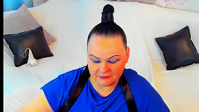 MilanaBiegert online show from 12.31.24