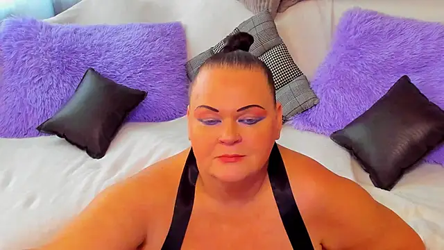 MilanaBiegert online show from 10.05.25