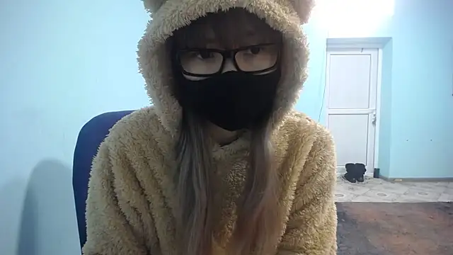 Snapshot of elllaaxx chatting on 12.09.24 elllaaxx online show from 12.09.24