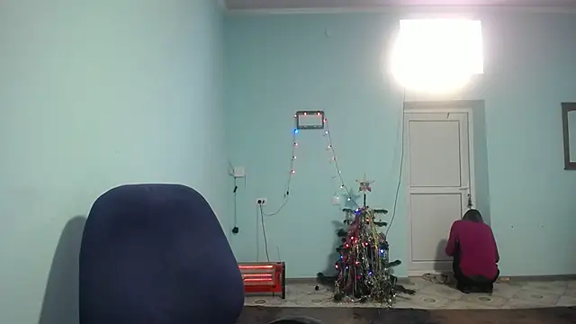 Snapshot of elllaaxx chatting on 12.26.24 elllaaxx online show from 12.26.24