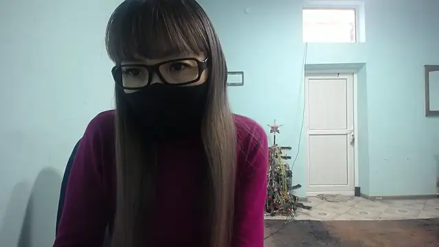 Snapshot of elllaaxx chatting on 12.30.24 elllaaxx online show from 12.30.24