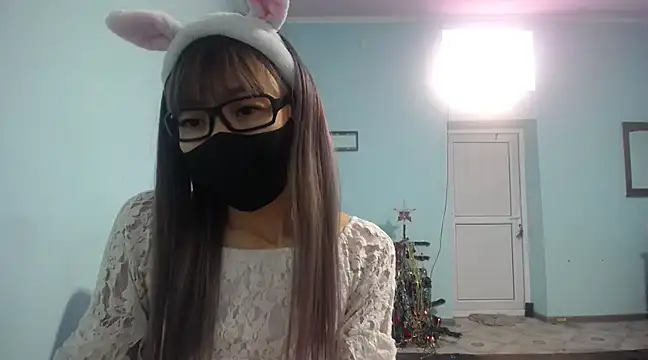 Snapshot of elllaaxx chatting on 12.30.24 elllaaxx online show from 12.30.24
