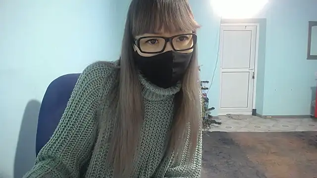 Snapshot of elllaaxx chatting on 01.03.25 elllaaxx online show from 01.03.25