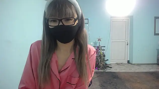 Snapshot of elllaaxx chatting on 01.14.25 elllaaxx online show from 01.14.25