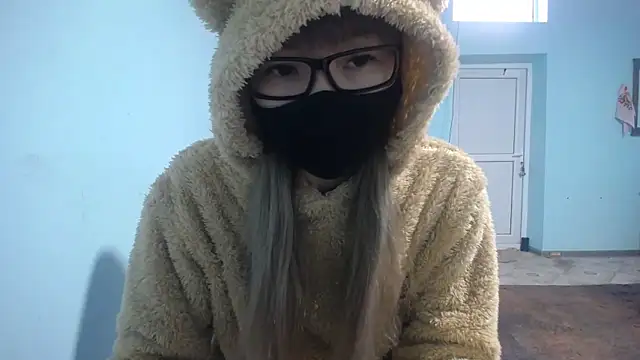 Snapshot of elllaaxx chatting on 01.28.25 elllaaxx online show from 01.28.25