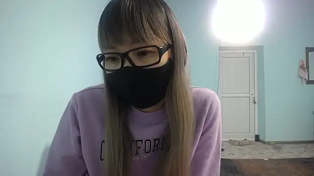 Snapshot of elllaaxx chatting on 02.01.25 elllaaxx online show from 02.01.25
