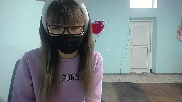 Snapshot of elllaaxx chatting on 02.16.25 elllaaxx online show from 02.16.25