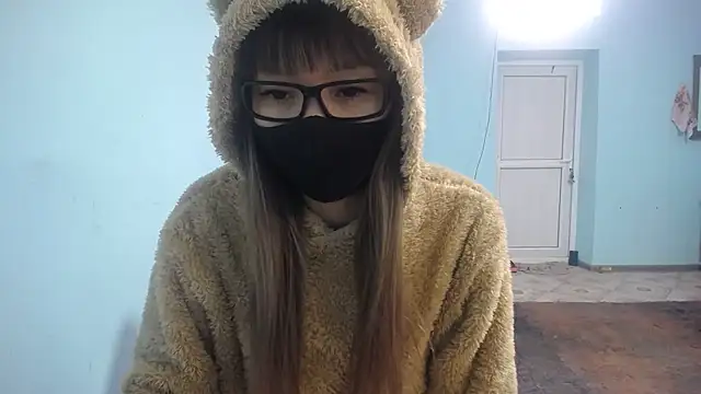 Snapshot of elllaaxx chatting on 03.02.25 elllaaxx online show from 03.02.25