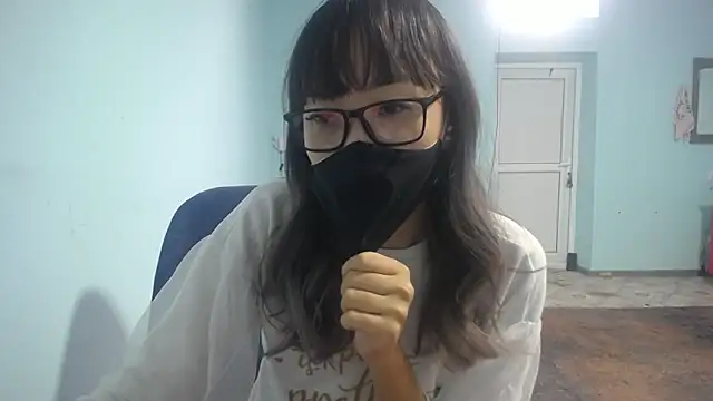 Snapshot of elllaaxx chatting on 09.10.25 elllaaxx online show from 09.10.25