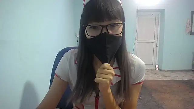 Snapshot of elllaaxx chatting on 09.14.25 elllaaxx online show from 09.14.25