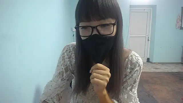 Snapshot of elllaaxx chatting on 09.15.25 elllaaxx online show from 09.15.25