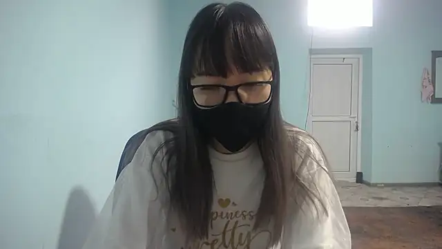 Snapshot of elllaaxx chatting on 09.17.25 elllaaxx online show from 09.17.25