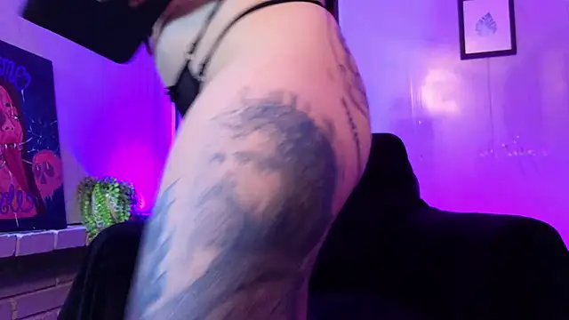 Julieta Russell online show from 01.13.25