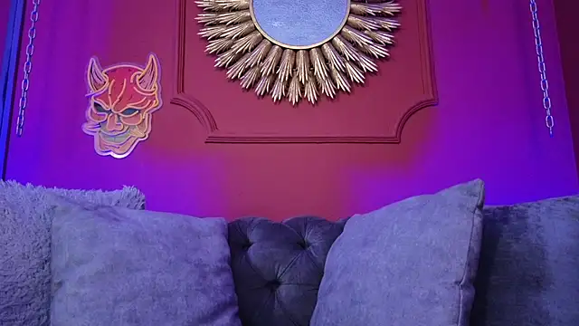 Julieta Russell online show from 11.20.25