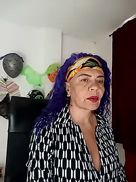 freyadevil333 online show from 10.18.25