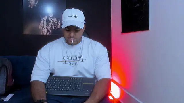 Big furry bear13 online show from 11.01.25