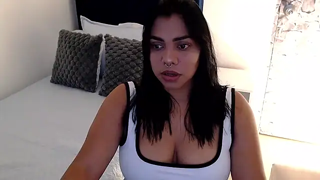 Snapshot of angela_santana_ chatting on 09.27.25 angela santana online show from 09.27.25
