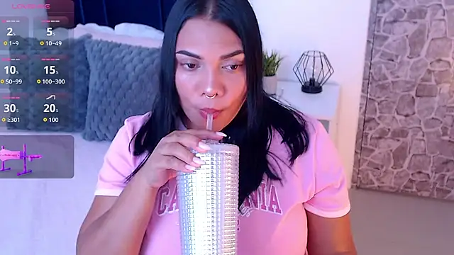 Snapshot of angela_santana_ chatting on 10.14.25 angela santana online show from 10.14.25