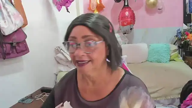 Mrs mommy  online show from 04.16.26