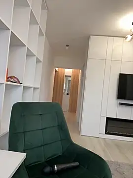 HotXMom online show from 11.28.25