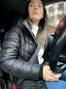 HotXMom online show from 12.04.25