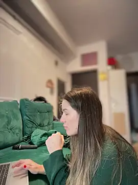 HotXMom online show from 02.27.26