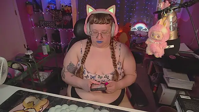 Snapshot of FatVeronica chatting on 03.27.26 FatVeronica online show from 03.27.26