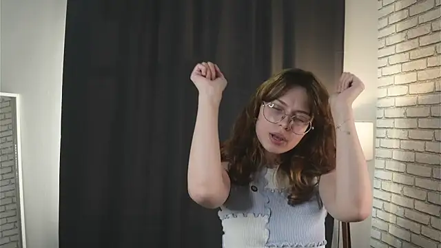 RominaPoli online show from 04.28.26