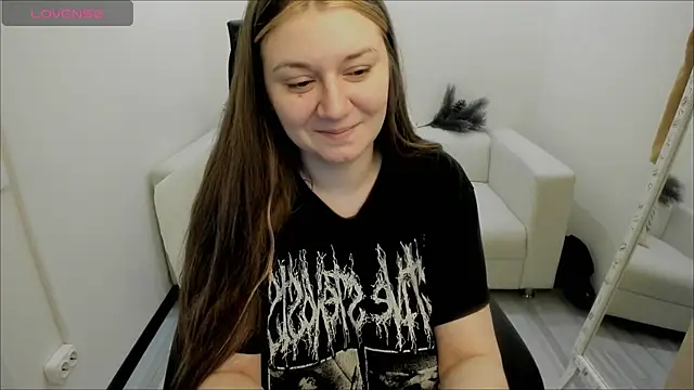 Snapshot of AlisaBacker chatting on 01.02.25 AlisaBacker online show from 01.02.25