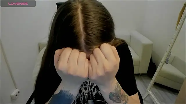 Snapshot of AlisaBacker chatting on 01.09.25 AlisaBacker online show from 01.09.25