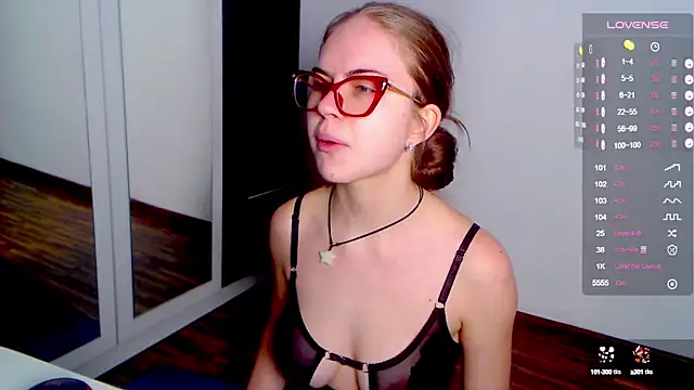 Sarah HS online show from 02.07.25