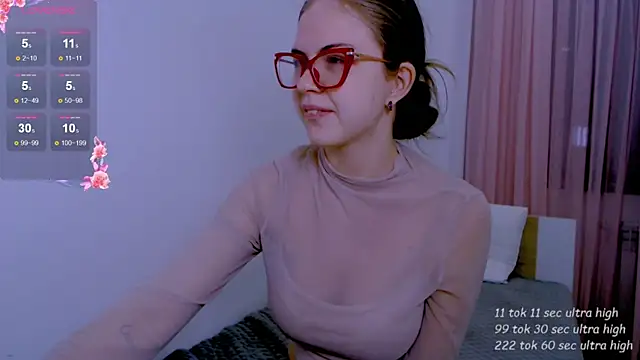 Snapshot of Sarah_HS chatting on 05.13.26 Sarah HS online show from 05.13.26