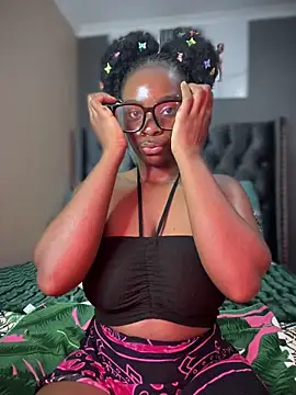 Snapshot of Candy-Heart chatting on 03.06.25 Candy-Heart online show from 03.06.25