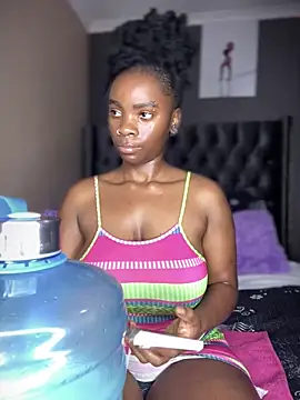 Snapshot of Candy-Heart chatting on 10.15.25 Candy-Heart online show from 10.15.25