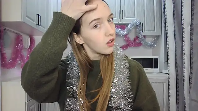 leslie my lovee online show from 12.16.24