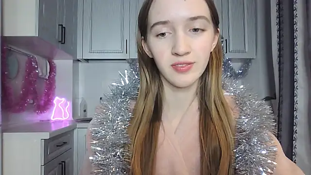 leslie my lovee online show from 12.26.24