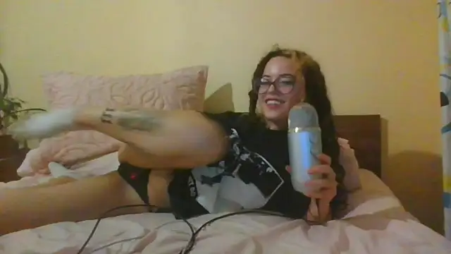 frikigyal online show from 02.04.25