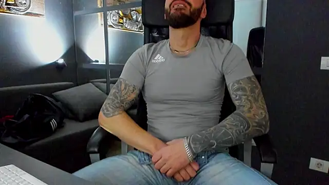 AronGrant online show from 02.11.26