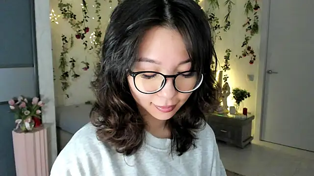 Snapshot of AgnieszkaBanana chatting on 04.25.26 AgnieszkaBanana online show from 04.25.26