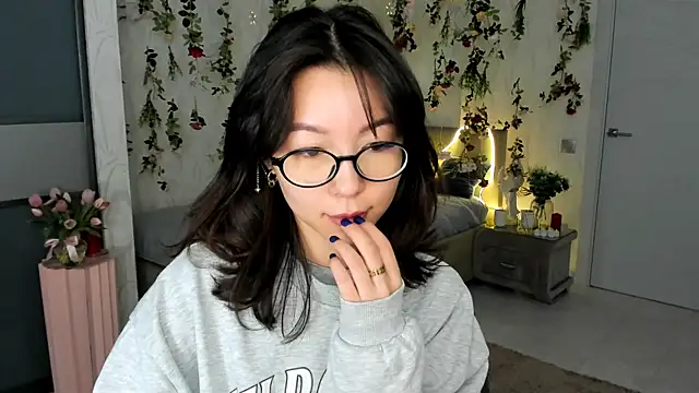 Snapshot of AgnieszkaBanana chatting on 04.27.26 AgnieszkaBanana online show from 04.27.26
