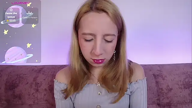 Miiaa doll online show from 11.18.25