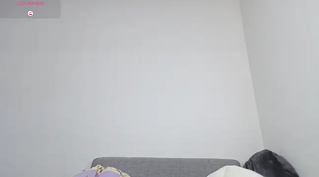 Snapshot of _NOA-chan_ chatting on 02.15.25 NOA-chan online show from 02.15.25