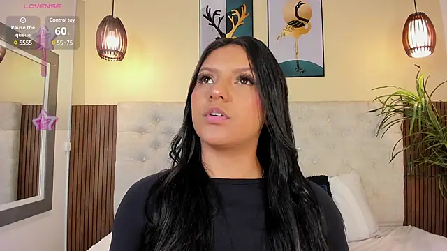 NicolleeEvanss online show from 02.24.25